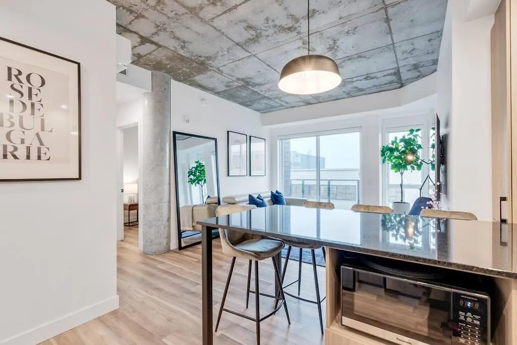 Appartement Initial / Fleuriste +Parking / Centre-ville Qc Ville de Québec