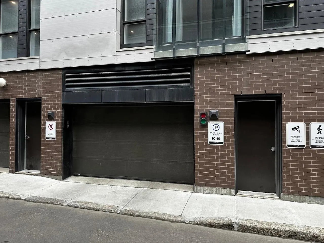 Appartement Initial / Fleuriste +Parking / Centre-ville Qc Ville de Québec