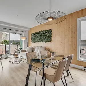 Initial / Lapin / Downtown Qc Appartement