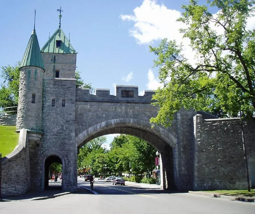 Initial / Fleuriste +Parking / Centre-Ville Qc Quebec City 0*,  Canada